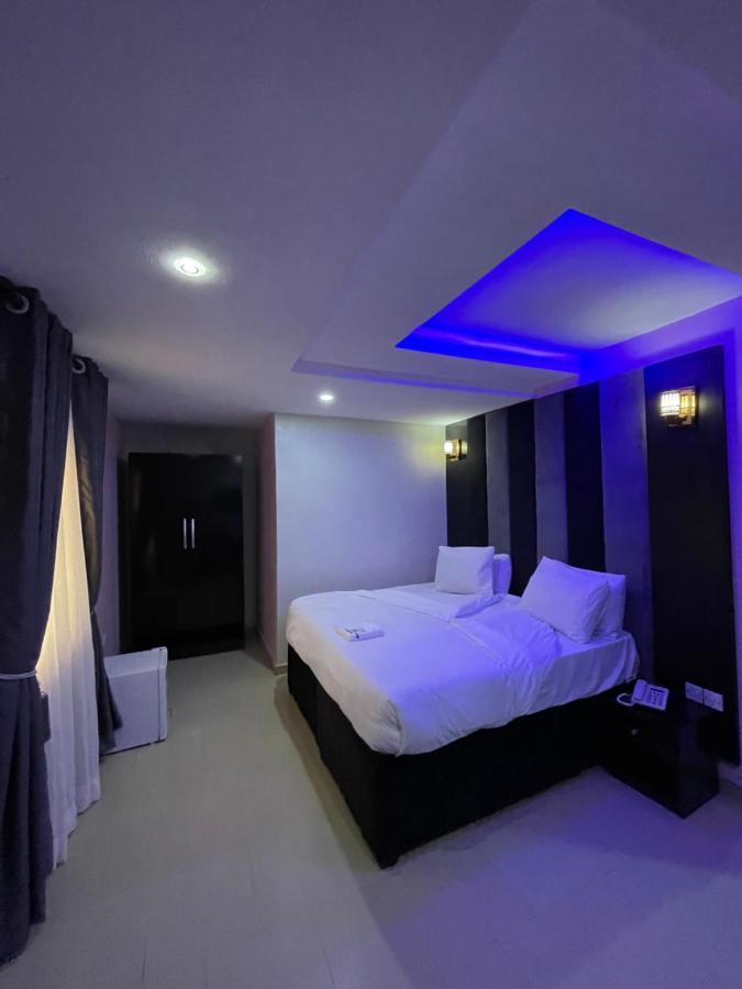 Alluring View Hotel - Allen Avenue 라고스 외부 사진