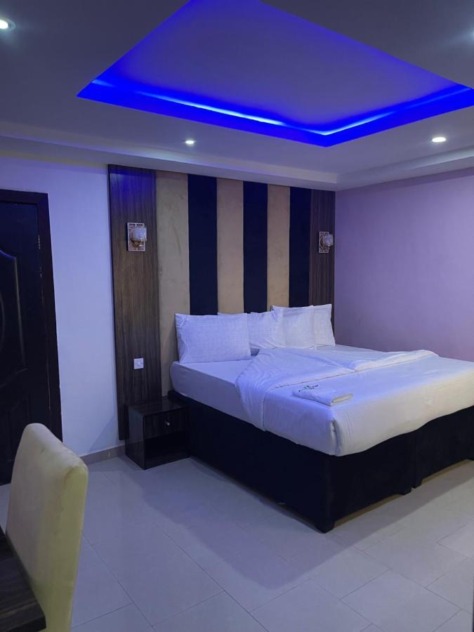 Alluring View Hotel - Allen Avenue 라고스 외부 사진