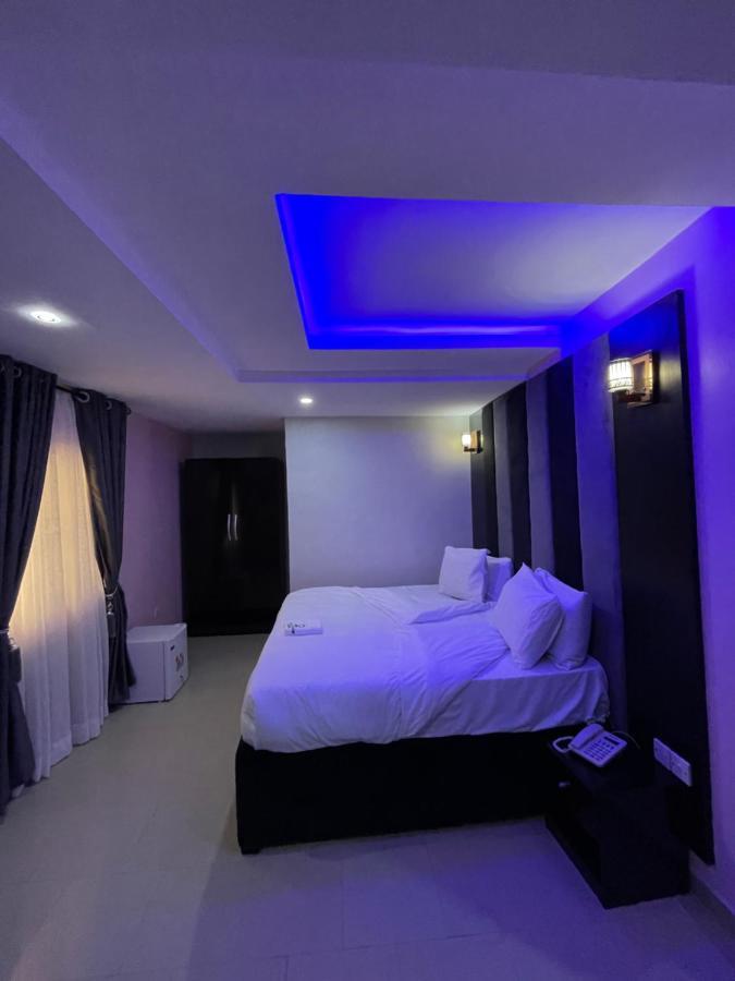 Alluring View Hotel - Allen Avenue 라고스 외부 사진